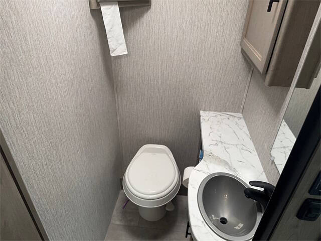 2021 Ford E-Series E-450 SD