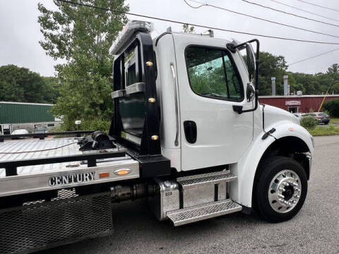 2023 Freightliner M2 106