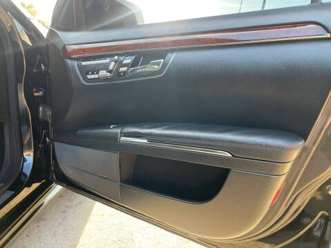 2012 Mercedes-Benz S-Class S 550 4MATIC