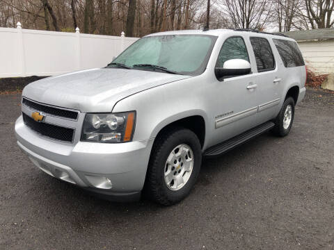 2014 Chevrolet Suburban for sale at The Used Car Company LLC in Prospect CT
