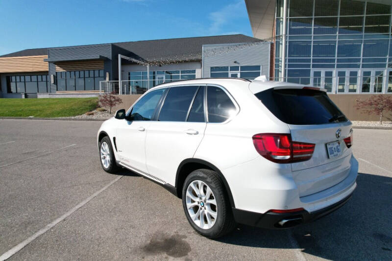 2016 BMW X5 xDrive50i photo 4