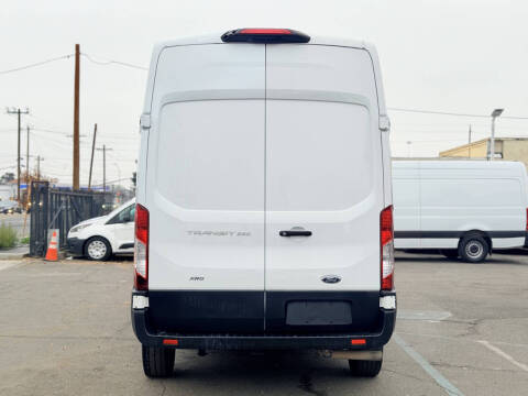 2023 Ford Transit 250