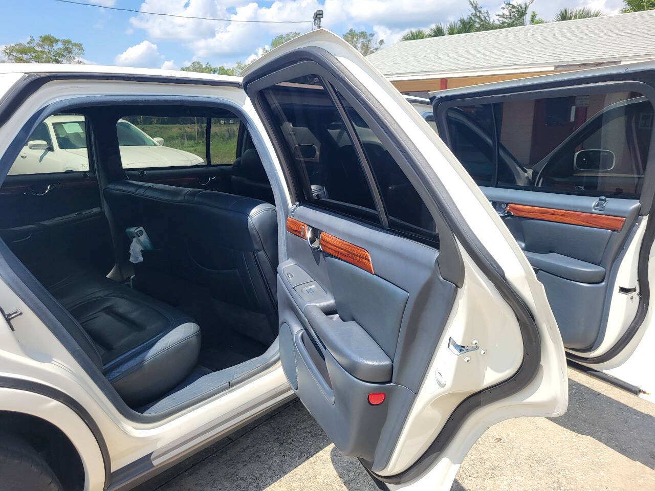 2000 Cadillac Deville Professional for sale at FAMILY AUTO BROKERS in Longwood, FL