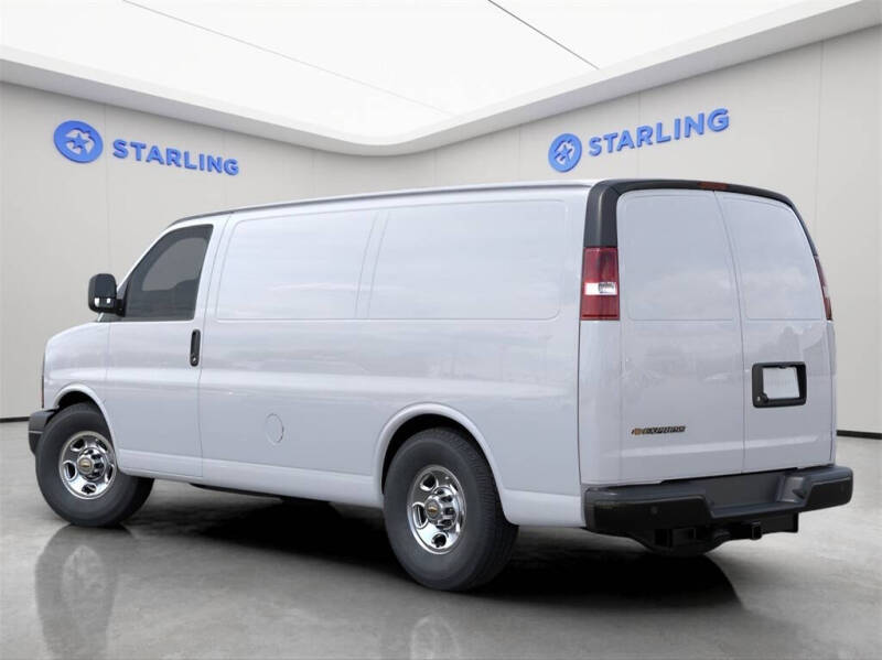 2025 Chevrolet Express 2500