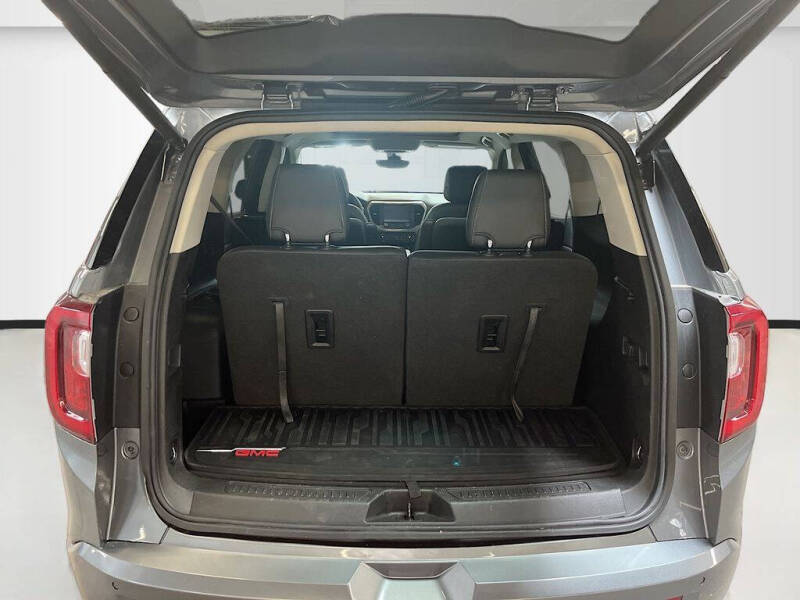 2022 GMC Acadia Denali