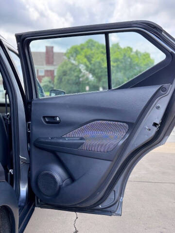 2019 Nissan Kicks S