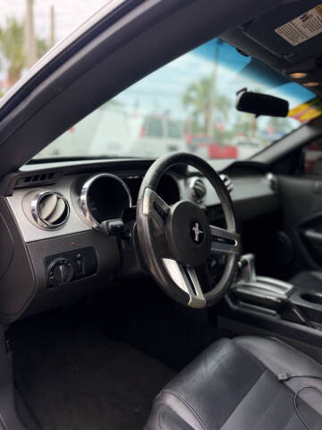 2006 Ford Mustang GT Deluxe