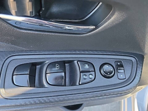 2023 Nissan Versa SV