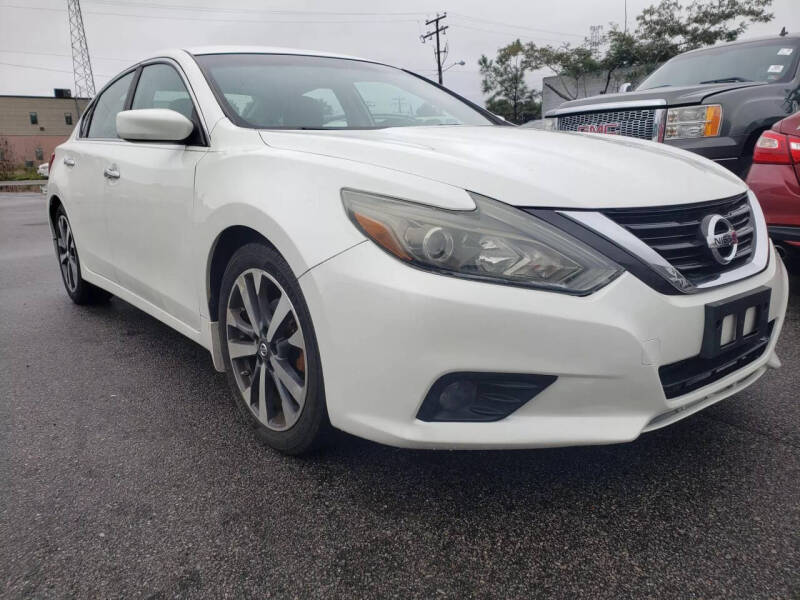 2016 Nissan Altima SR photo 3