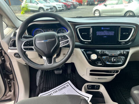 2017 Chrysler Pacifica Touring