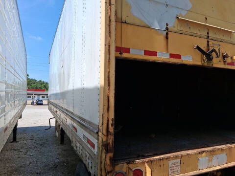 2004 STRICK DRY VAN
