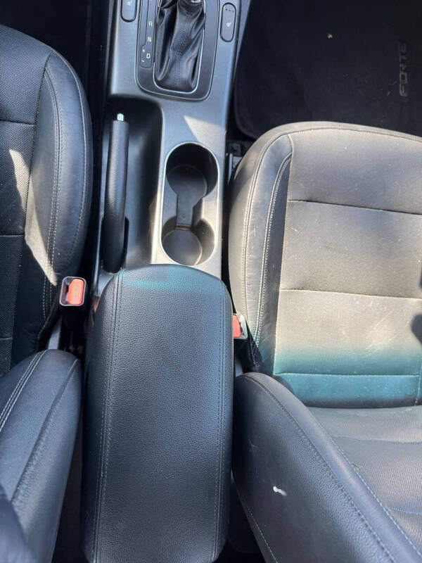 2016 Kia Forte5 EX