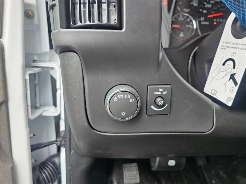 2025 Chevrolet Express 2500