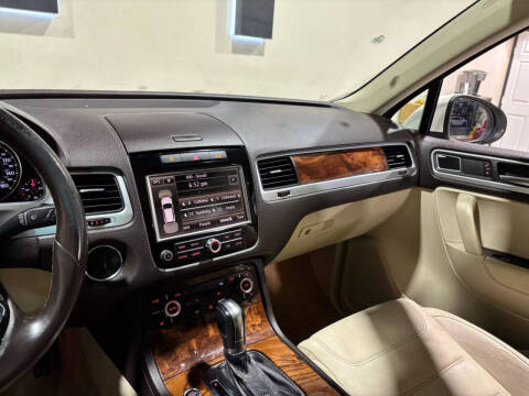 2011 Volkswagen Touareg TDI Executive