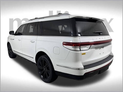 2022 Lincoln Navigator L Reserve