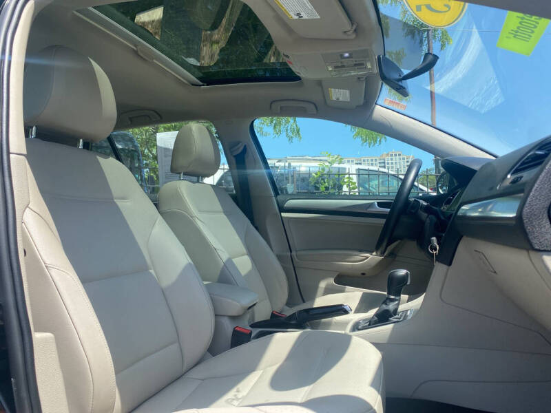 2015 Volkswagen Golf TSI S