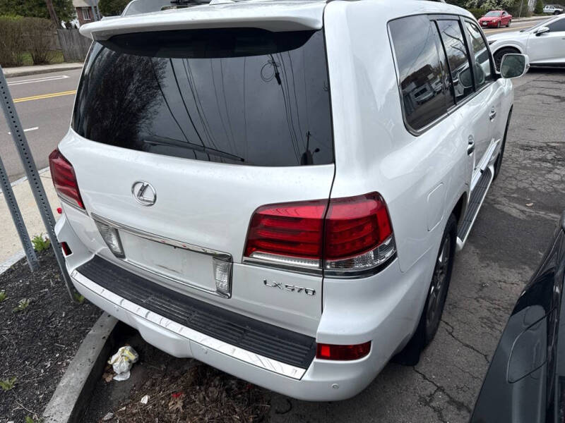 2015 Lexus LX 570