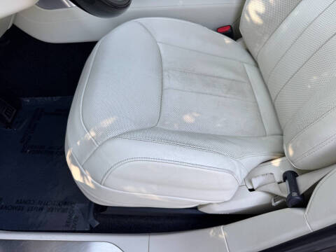 2023 Land Rover Range Rover P400 SE