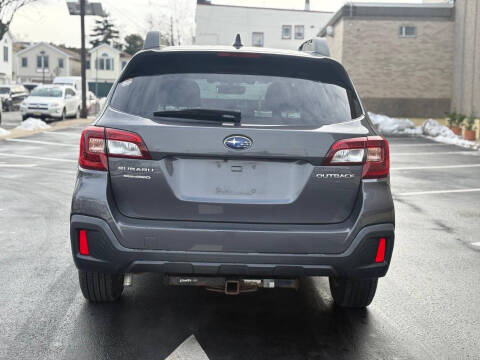 2018 Subaru Outback 2.5i Premium