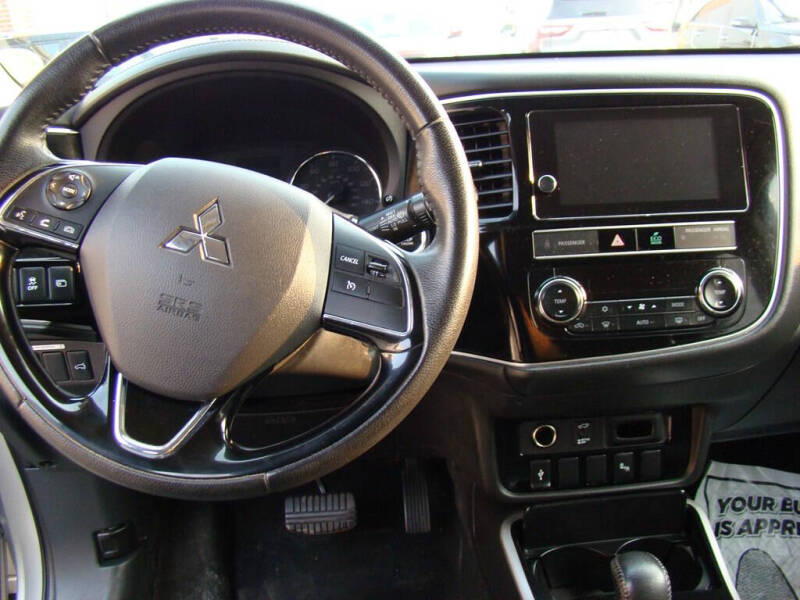 2019 Mitsubishi Outlander SE