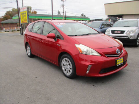 2013 Toyota Prius v Two