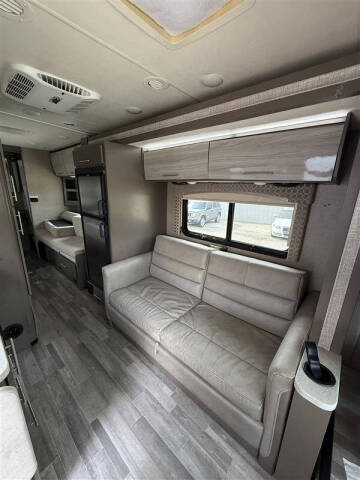 2018 Ford E-Series E-450 SD