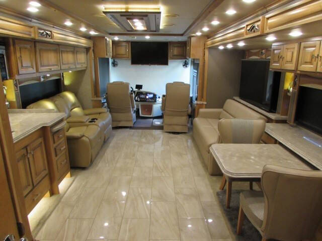 2018 TIFFIN MOT PHAETON M4