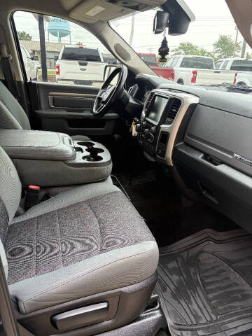 2016 RAM 1500 SLT