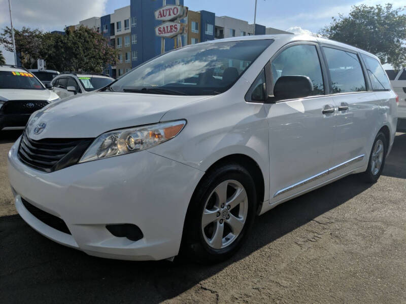 2014 Toyota Sienna L 7-Passenger