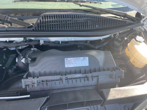 2025 Chevrolet Express 2500