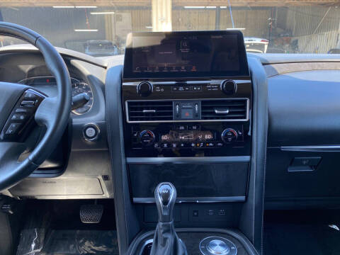 2023 Infiniti QX80 Luxe