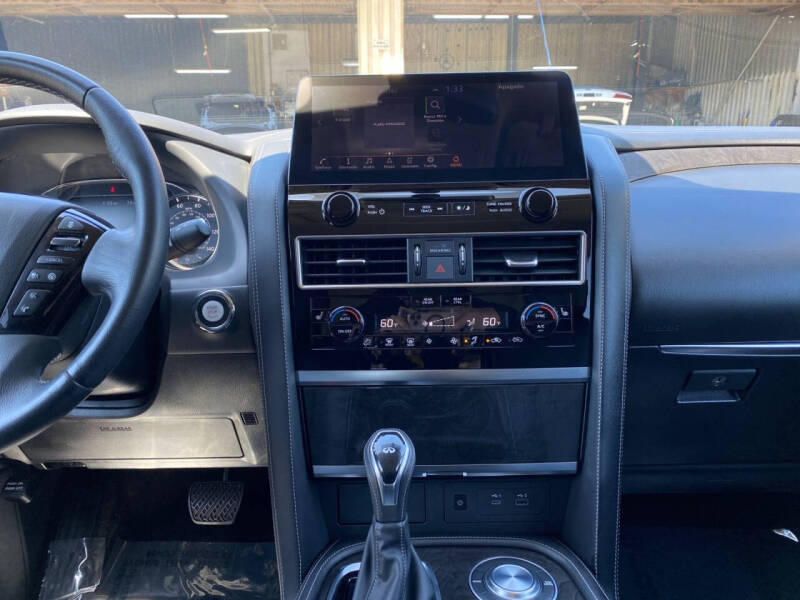 2023 Infiniti QX80 Luxe