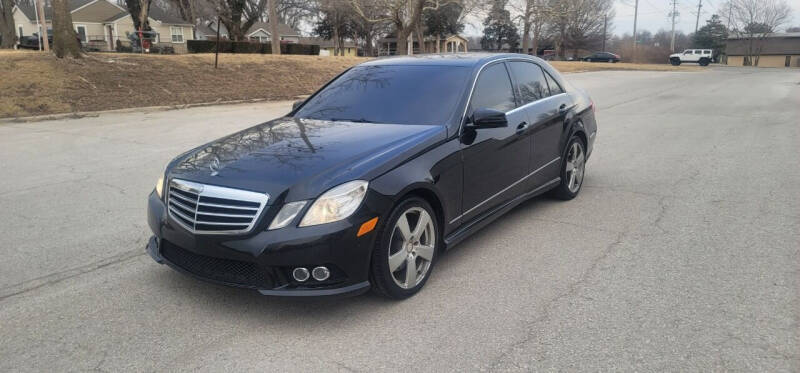 2010 Mercedes-Benz E-Class for sale at EXPRESS MOTORS in Grandview MO