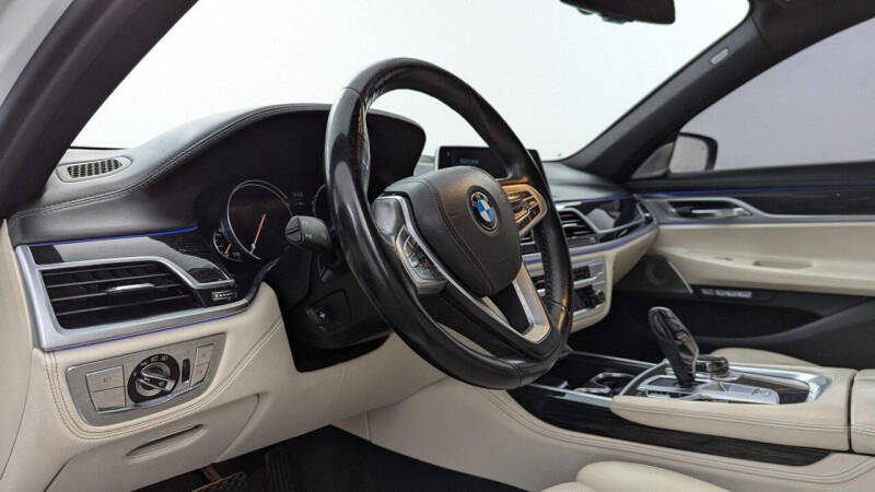 2017 BMW 7 Series 750i