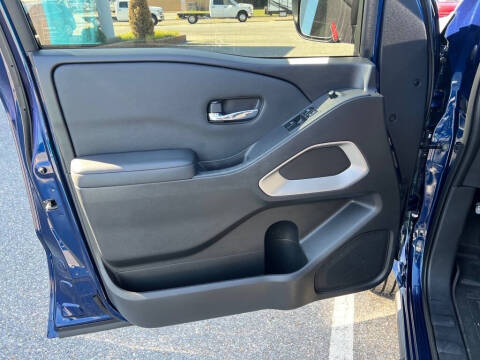 2022 Nissan Frontier SV