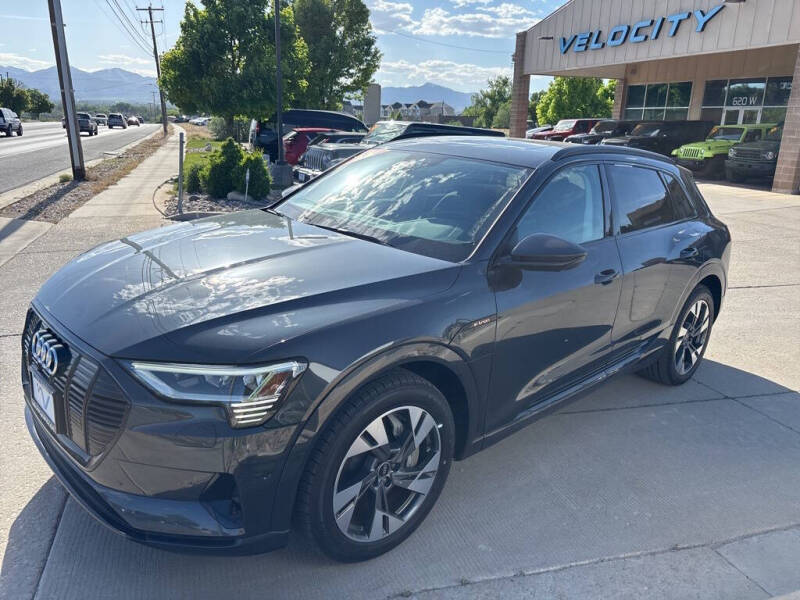 2021 Audi e-tron quattro Premium