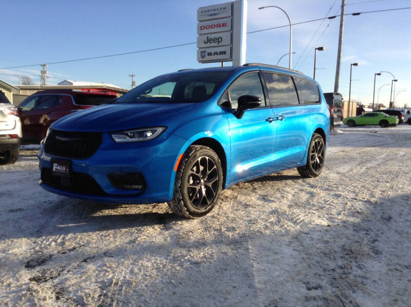 2026 Chrysler Pacifica Select
