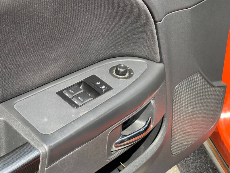 2013 Dodge Challenger SXT
