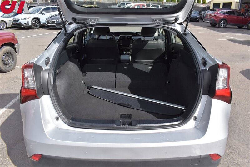 2022 Toyota Prius XLE