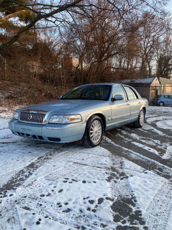 2010 Mercury Grand Marquis for sale at Jareks Auto Sales in Lowell MA