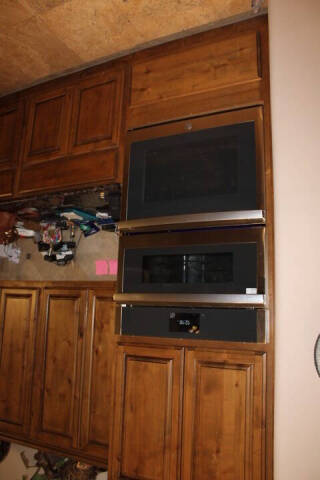 1985 custom home 3600 ft