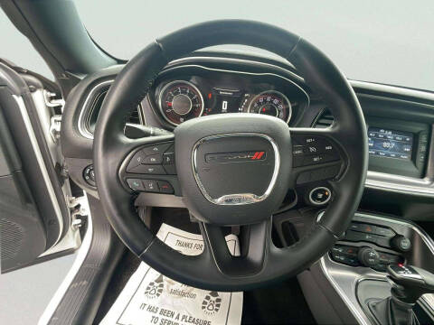 2015 Dodge Challenger SXT
