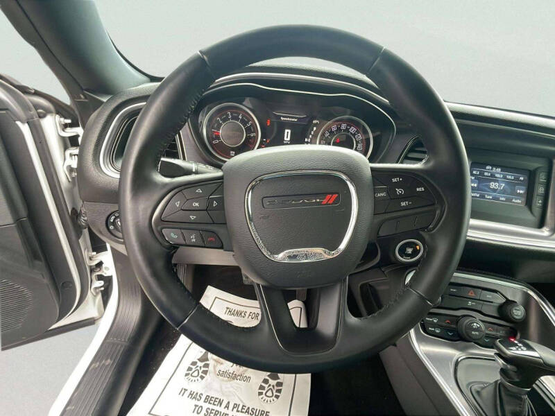 2015 Dodge Challenger SXT