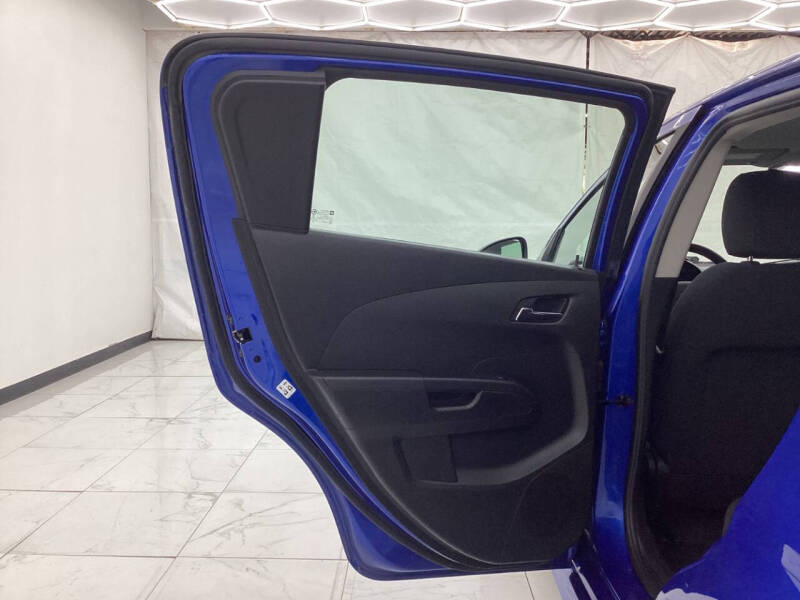 2019 Chevrolet Sonic LT Manual