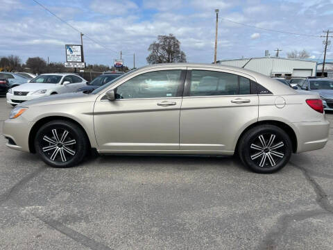 2013 Chrysler 200 Touring
