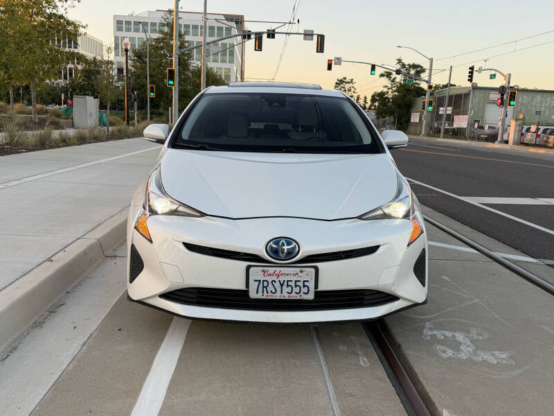 2016 Toyota Prius Three