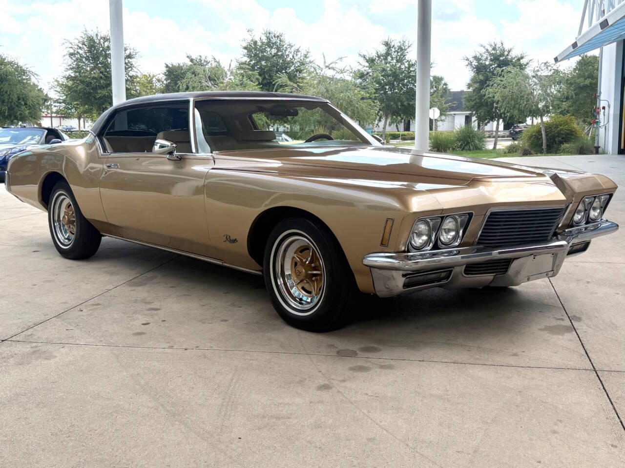 1971 Buick Riviera 4