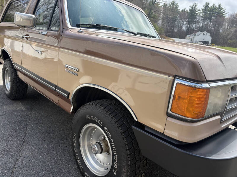 1987 Ford Bronco - Photo 9