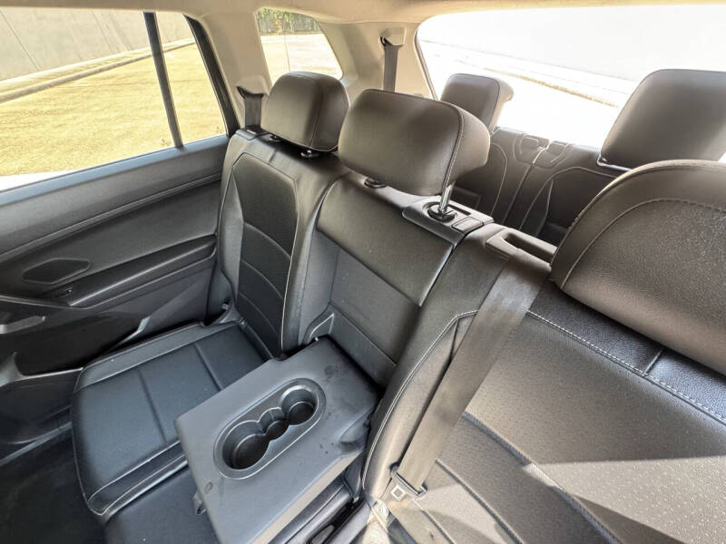 2021 Volkswagen Tiguan SE R-Line Black