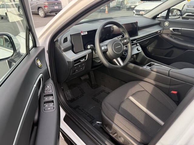 2025 Hyundai Sonata Hybrid SEL